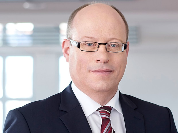 2015: Chief Financial Officer Hans-Dieter Schumacher