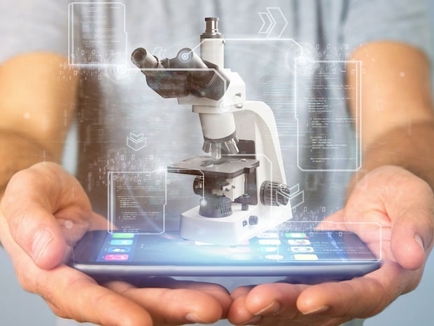 The promise of low power, miniaturized and mobile fluorescence and chemiluminescence CMOS instruments is here microscope holographic