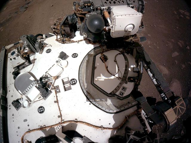 The Navcams aboard NASA’s Perseverance Mars rover captured this view of the rover’s deck.